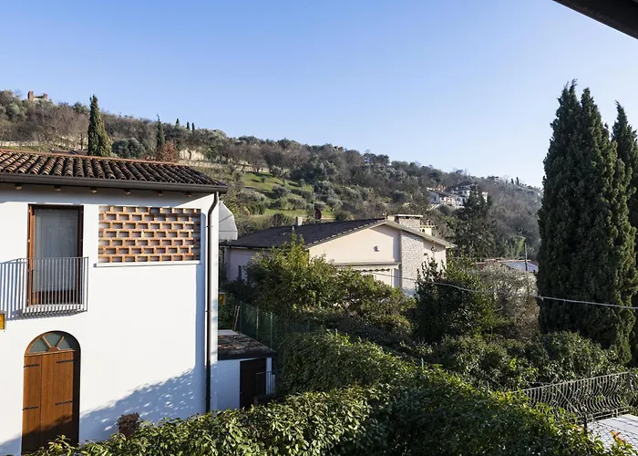 Lägenhet Giardino Di Corte